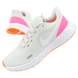 Nike Revolution 5 W BQ3207-007 sportcipő fehér