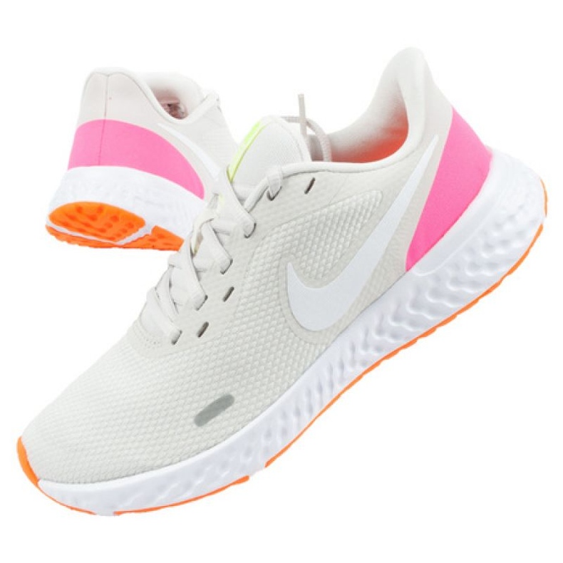 Nike Revolution 5 W BQ3207-007 sportcipő fehér