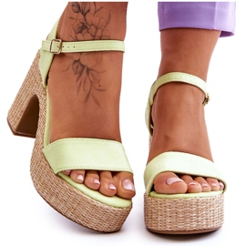 Kényelmes velúr szandál vaskos Sarkú Világoszöld Elishia