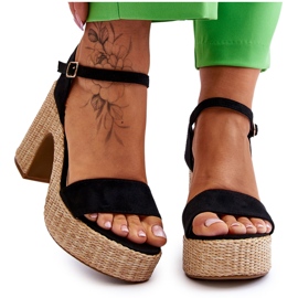 FI1 Kényelmes velúr szandál egy masszív fekete Elishia rudon