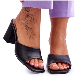 Női bőr klasszikus papucs fekete Loara