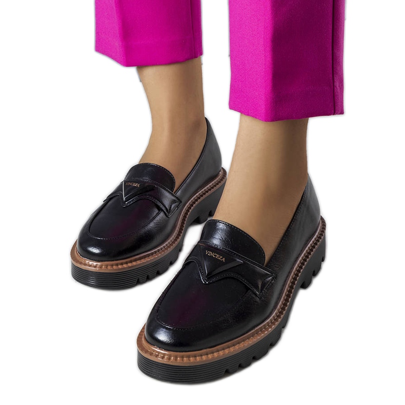 Jacquenett fekete lord bőr talpbetéttel