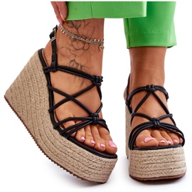 Divatos ékszandál fekete Nessia fonattal