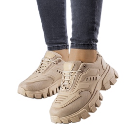 Barna tornacipő masszív talppal az Inez cégtől