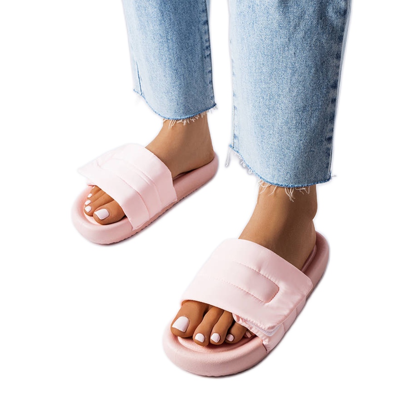 BM Rózsaszín tépőzáras papucs az Alerontól