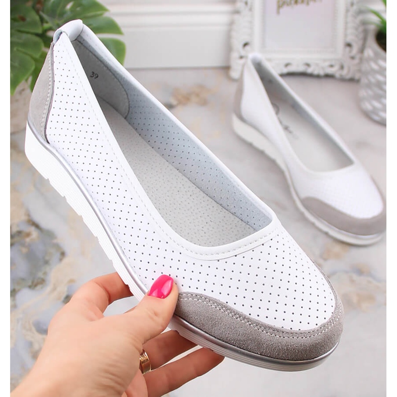 Női áttört fehér bőr balerinák Filippo DP4524