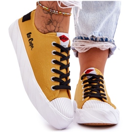 Lee Cooper LCW-23-44-1649L női tornacipő, sárga