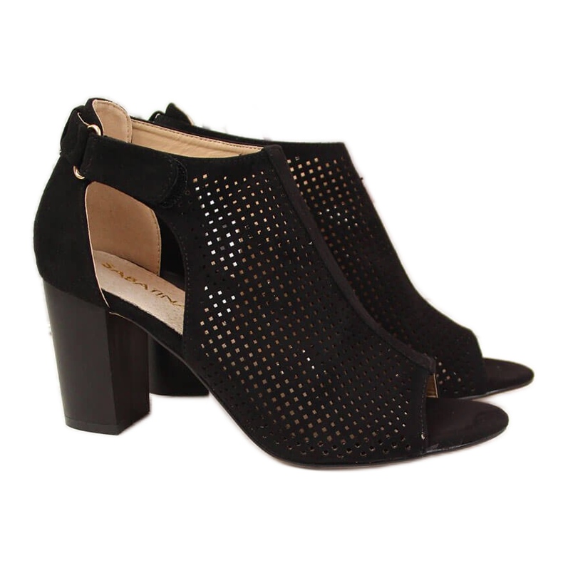 Női tépőzáras szandál fekete Sabatina 7802