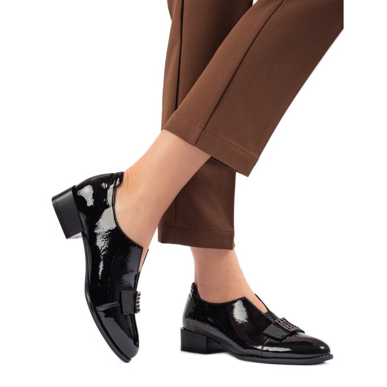 W. Potocki Lakkozott elegáns magas sarkú cipő Potocki fekete