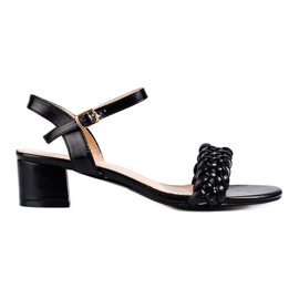 Fekete alacsony sarkú szandál a Shelovet márkától