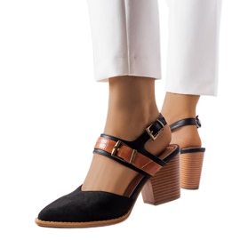 Hardouin fekete tűsarkú pumpák