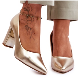 Klasszikus szivattyúk díszes arany Elizabeth rúdon aranysárga