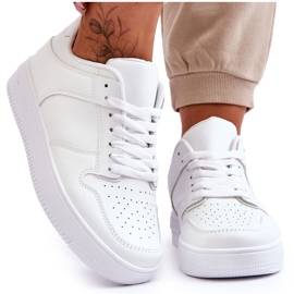 Klasszikus sportcipő fehér Larena platformon