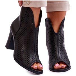 BM Áttört Csizma Sarkán Fekete Florina BM Áttört Csizma Sarkán Fekete Florina