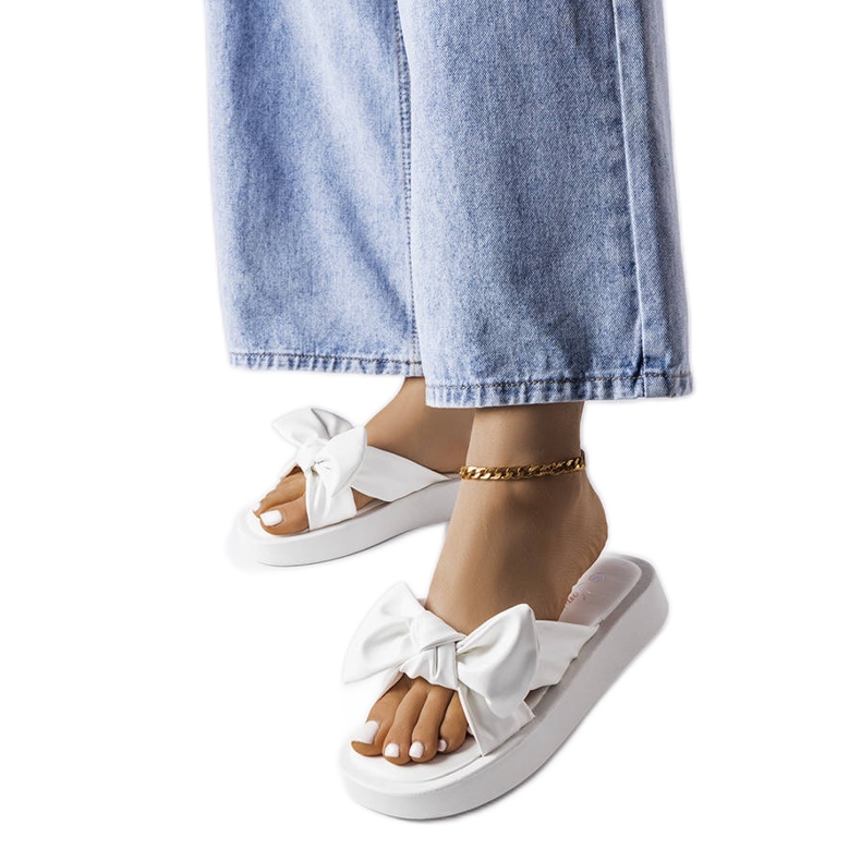 Edvard fehér platformszandál masnival Edvard fehér platformszandál masnival