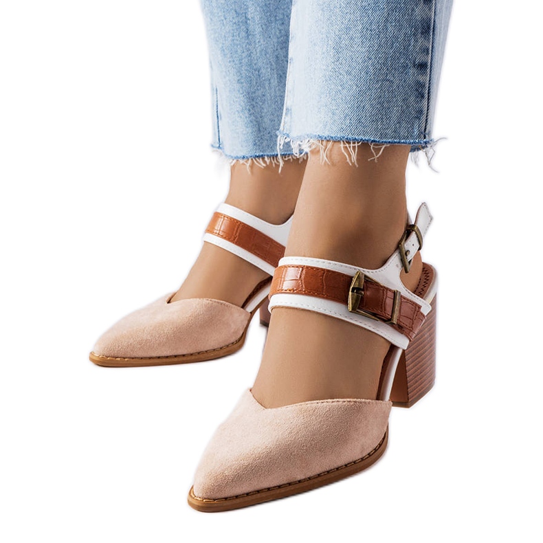 Hardouin bézs tűsarkú pumpák