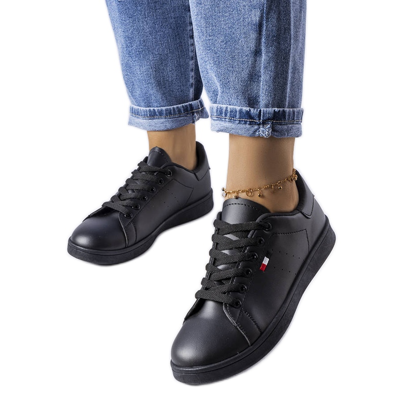 Mothé fekete eko-bőr tornacipő Mothé fekete eko-bőr tornacipő