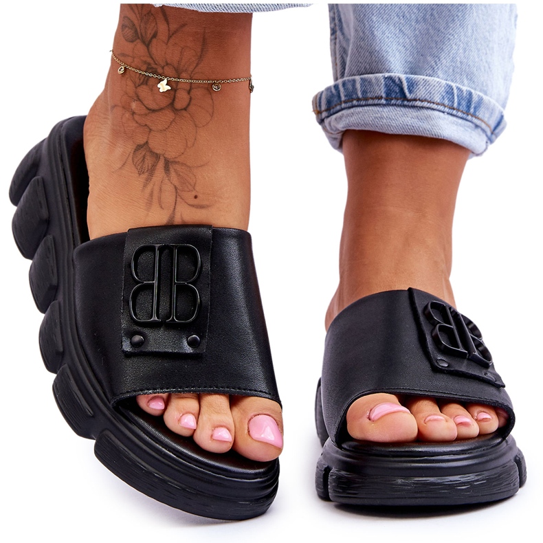 Vinceza Női Platform papucs fekete Monroe díszítéssel