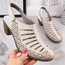 Rieker 40959-60 bézs bőr magassarkú szandál Rieker 40959-60 bézs bőr magassarkú szandál