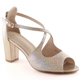 Elegáns női arany brokát szandál a Filippo Ds 4632 poszton aranysárga Elegáns női arany brokát szandál a Filippo Ds 4632 poszton aranysárga