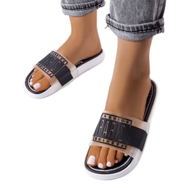 Fekete gumipapucs Párizsból