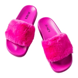 Rózsaszín prémes csúszdák a Raffaele-től Rózsaszín prémes csúszdák a Raffaele-től