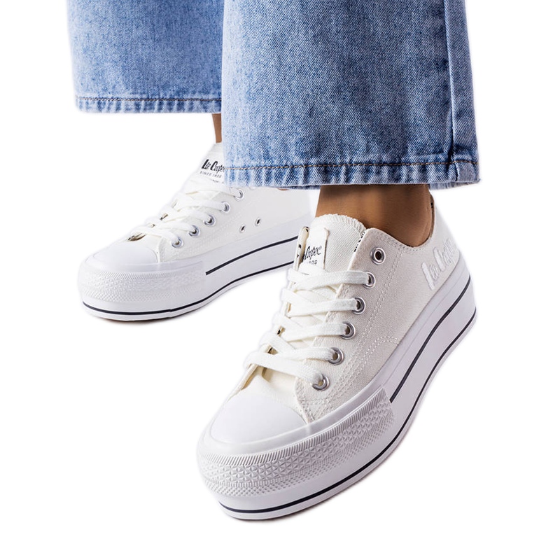 Lee Cooper LCW-22-31-0842L fehér tornacipő