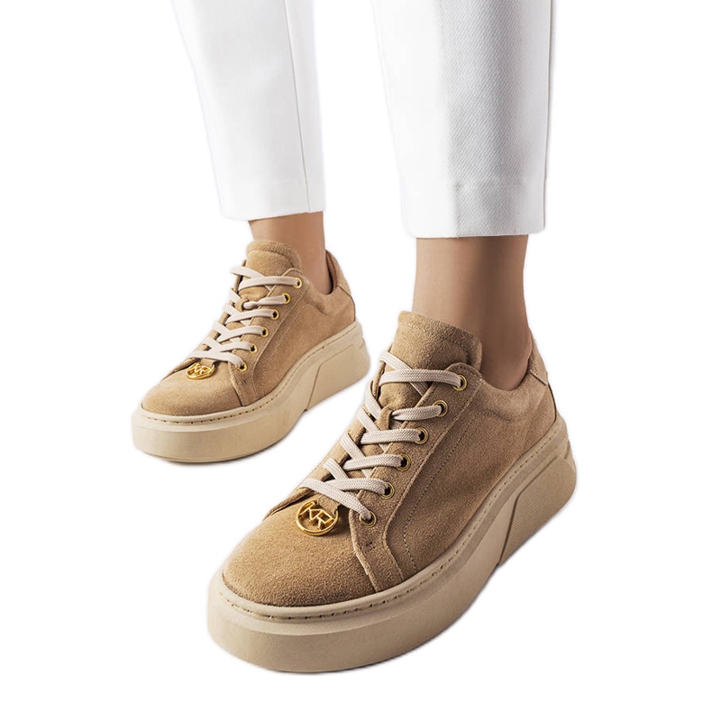 Karino bézs velúr cipő