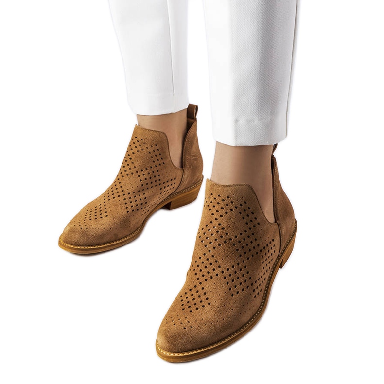 Karino karamell áttört bőrcsizma barna