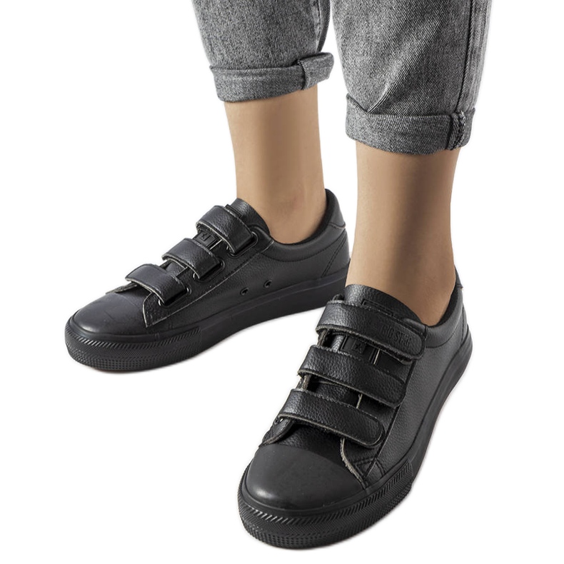 Fekete tépőzáras tornacipő Big Star LL274A206