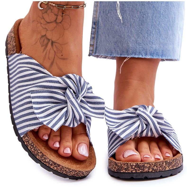 FJ1 Flip Flops Egy Parafa Platformon Fehér és Kék Csíkos Ünnepi