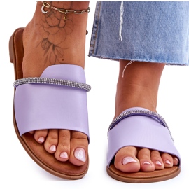 Elegáns lapos sarkú lila termen