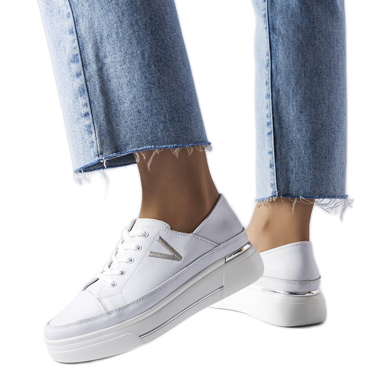 Vinceza Vincez fehér könnyű tornacipő