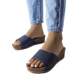 Sötétkék áttört ékes csúszkák a Bourque-tól Sötétkék áttört ékes csúszkák a Bourque-tól