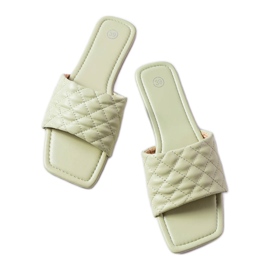 Elegáns zöld színű Labrie papucs foltvarrással Elegáns zöld színű Labrie papucs foltvarrással