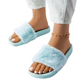 Kék szőrmés csúszdák a Raffaele-től Kék szőrmés csúszdák a Raffaele-től