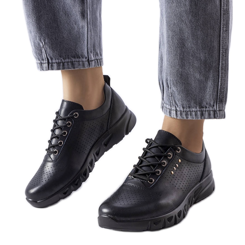 Fekete áttört bőr brogue a Brodeur-től