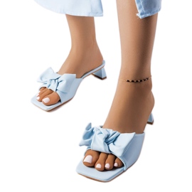 Tölgykék sarkú szandál masnival Tölgykék sarkú szandál masnival