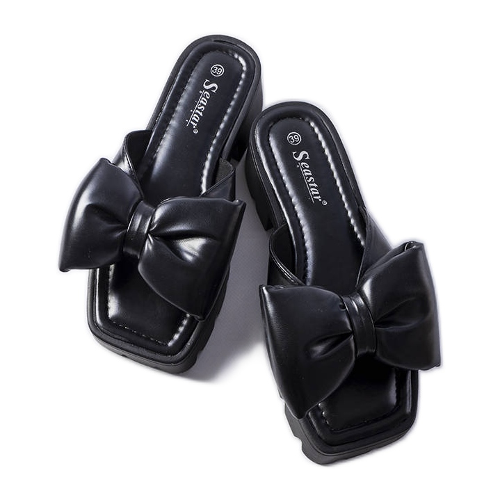 Seastar Fekete traktortalpú csúszdák a Bossétól Seastar Fekete traktortalpú csúszdák a Bossétól