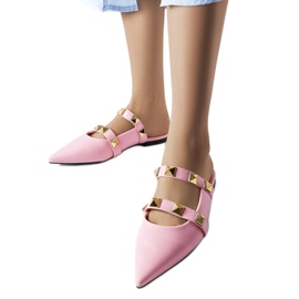 Rózsaszín hegyes orrú szandál a Ruckman márkától Rózsaszín hegyes orrú szandál a Ruckman márkától