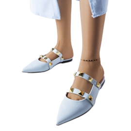 Kék szegecses szandál a Ruckman márkától Kék szegecses szandál a Ruckman márkától