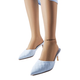 Kék steppelt papucsok a Lambert-től Kék steppelt papucsok a Lambert-től