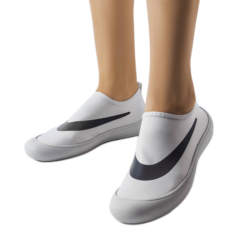 Szürke elasztikus tornacipő a Stover márkától