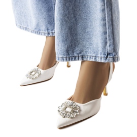 Moïse fehér strassz szivattyúk