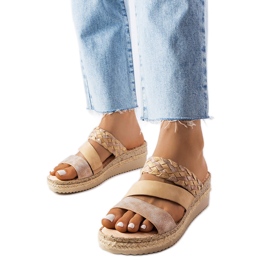 Bézs ékszandál Bostontól Bézs ékszandál Bostontól