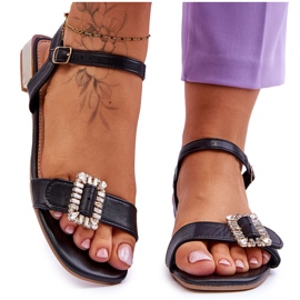 Lapos szandál aranysarkúval, fekete Mindley