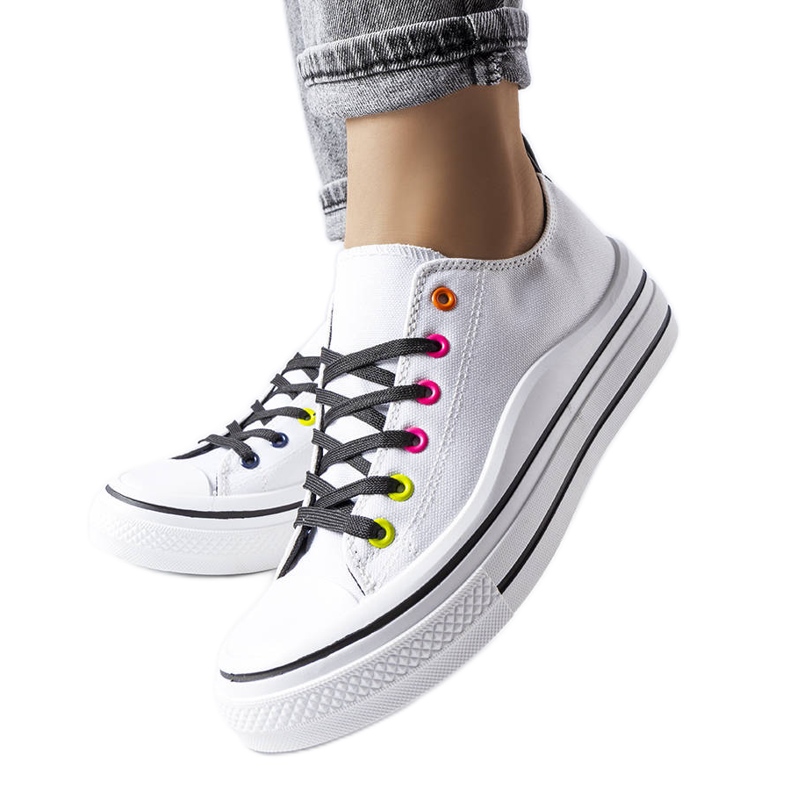 A márka fehér platformos tornacipője Bois