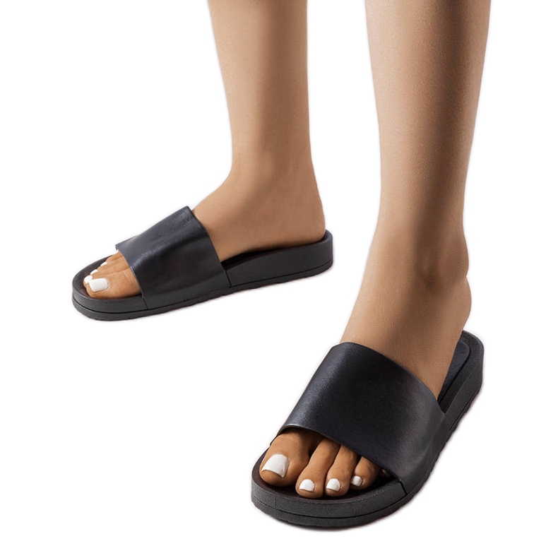 Fekete gumi csúszdák a Sabourin cégtől