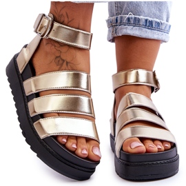 FM1 Szandál Egy Masszív Platformon Arany Lisszabon aranysárga FM1 Szandál Egy Masszív Platformon Arany Lisszabon aranysárga