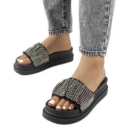 Fekete szandál az emelvényen cirkóniákkal a Franet-től